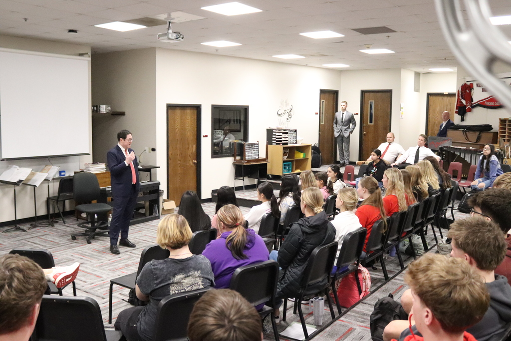 This afternoon, West Point-Beemer had the opportunity to welcome Nebraska Congressman Mike Flood!  Congressman Flood spoke with juniors and seniors about the importance of financial literacy, shared updates on current projects he has been involved in, and emphasized the value of working toward a united country rather than a divided one.  Thank you for taking the time to visit and engage with our students! 🇺🇸  #CadetPride⚔️