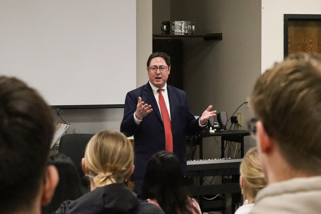 This afternoon, West Point-Beemer had the opportunity to welcome Nebraska Congressman Mike Flood!  Congressman Flood spoke with juniors and seniors about the importance of financial literacy, shared updates on current projects he has been involved in, and emphasized the value of working toward a united country rather than a divided one.  Thank you for taking the time to visit and engage with our students! 🇺🇸  #CadetPride⚔️