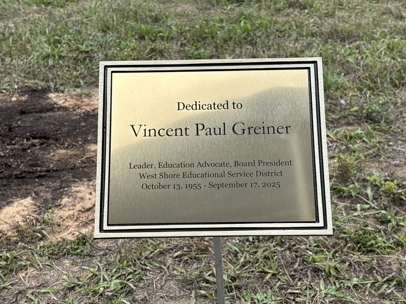 Plaque dedicated to Vince Greiner