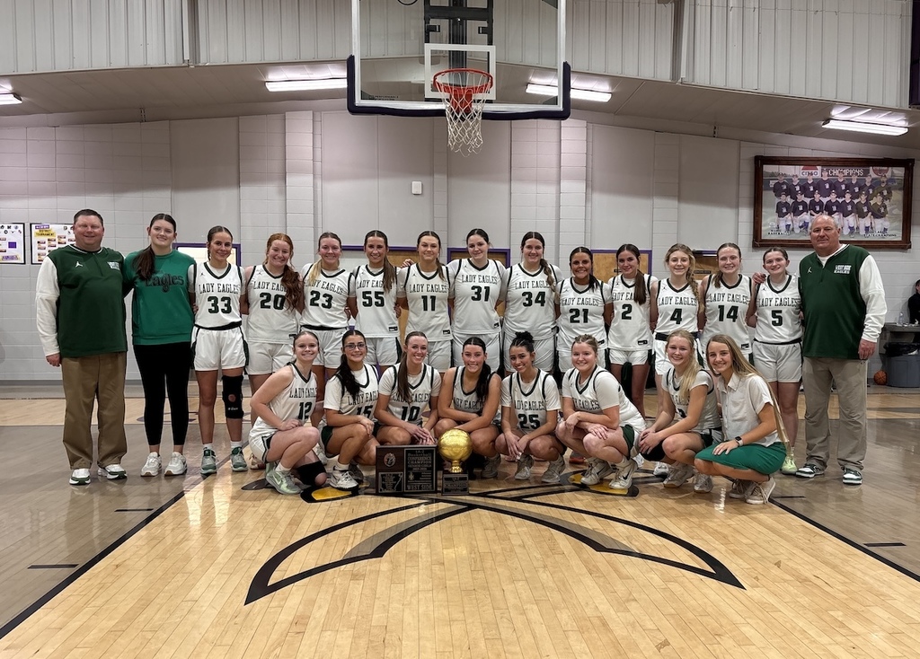 Lady Eagles win district tournament
