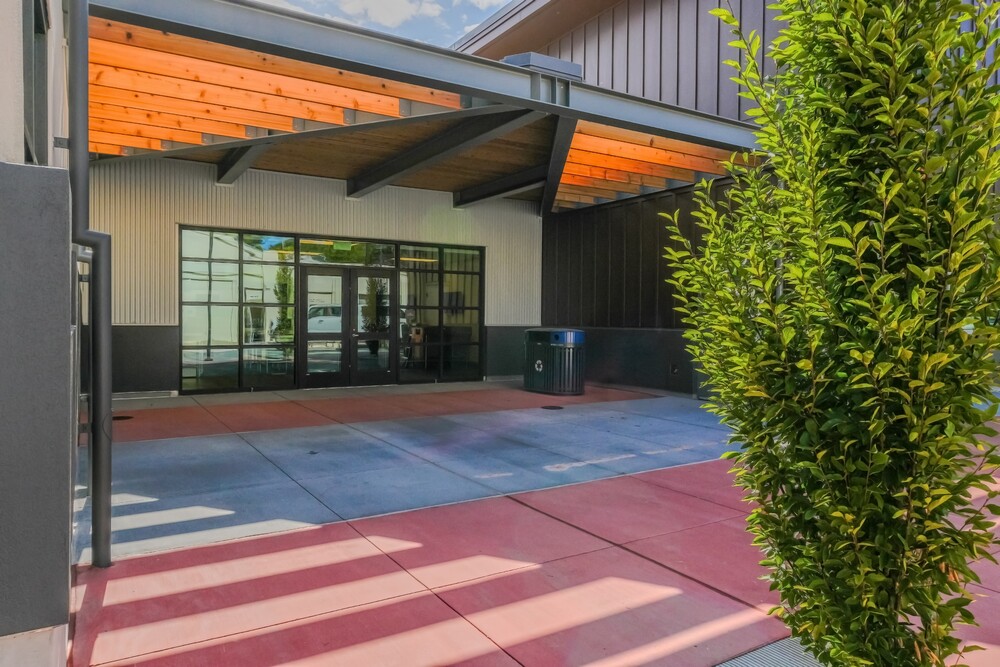 Image of the culinary entrance to the CTE Center