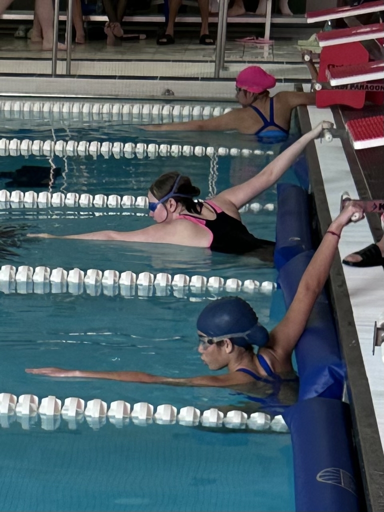 Student-athletes prepare to begin the race.