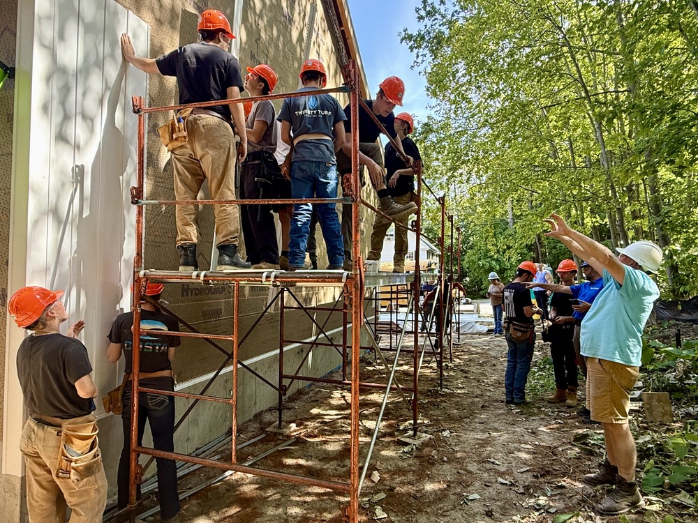 Certainteed Reps Support the Building Trades Students