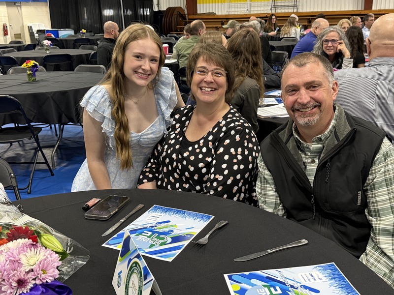 Maddie w/Parents MACTE STOY
