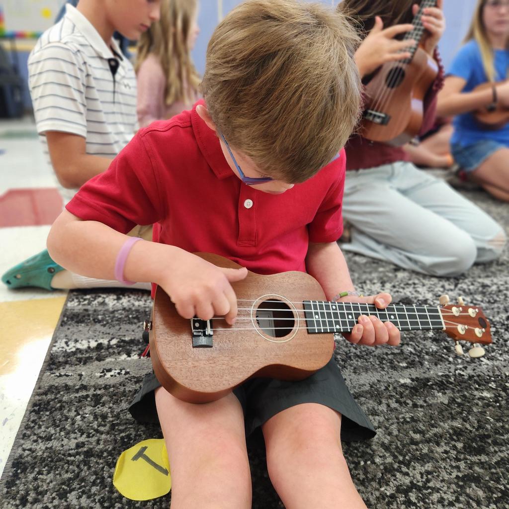 1000041846 - Ashley Maahs Ferrie