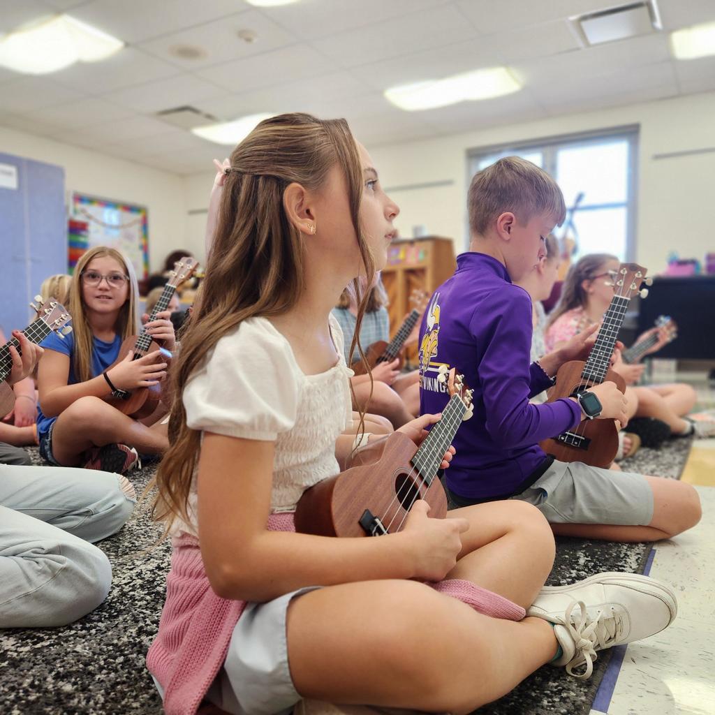 1000041853 - Ashley Maahs Ferrie