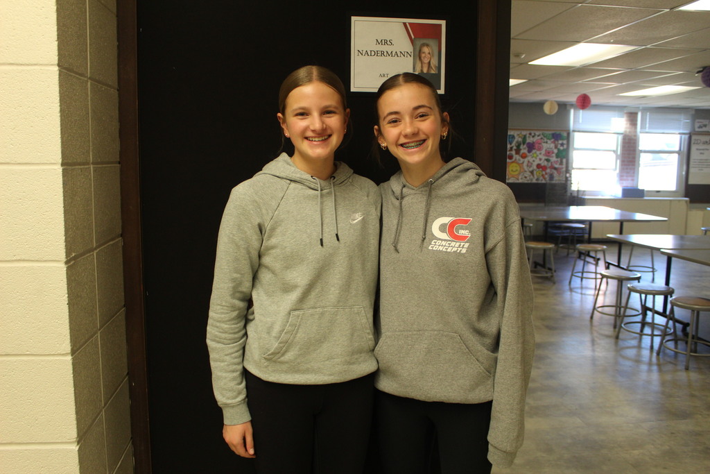 Monday MaRcH MaDnEsS dress up day is "Gr-outfit" Day!