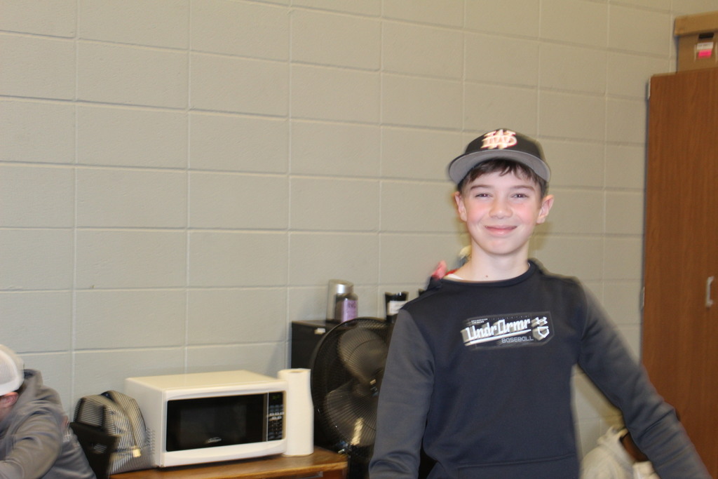 Monday MaRcH MaDnEsS dress up day is "Gr-outfit" Day!