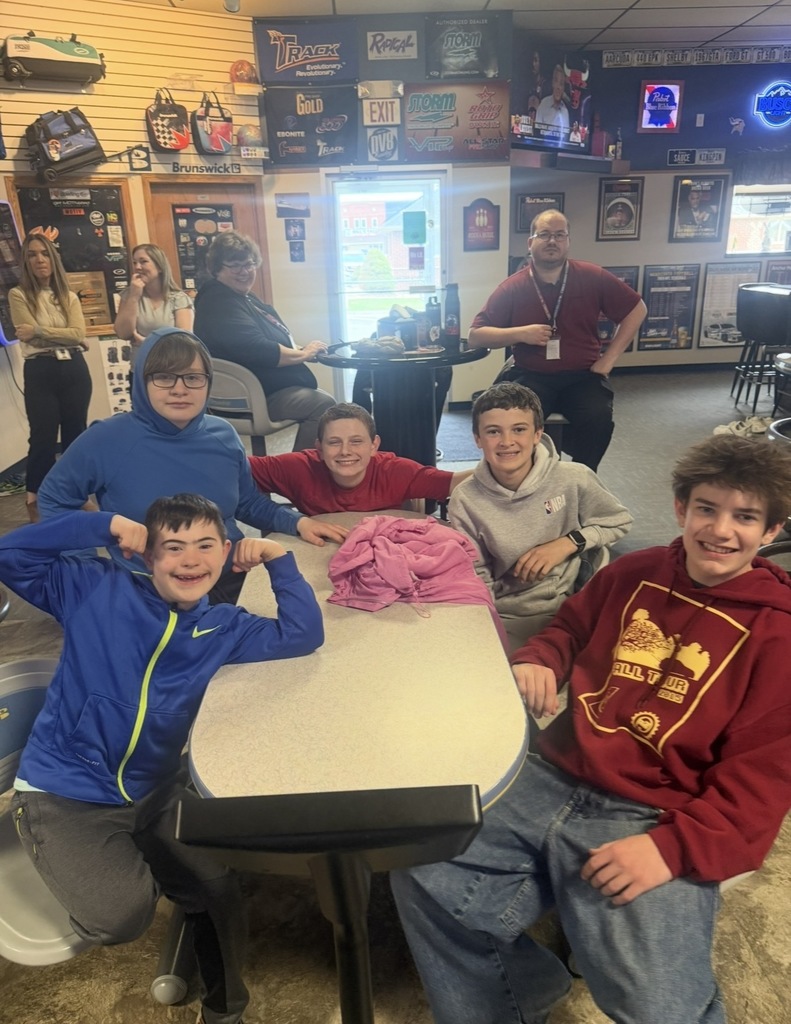 Lots of fun was had when our Leadership students went  bowling with our Pathways and Essentials Science/Social Studies students!