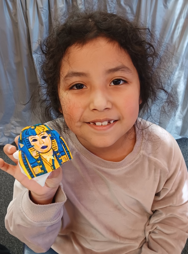 The mummy of Pharaoh Apple