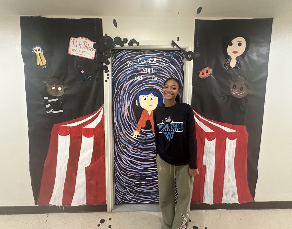 Essania Landers, Coraline door