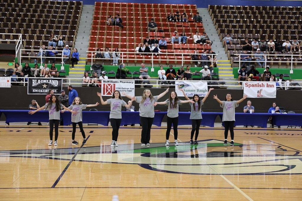 Kids cheering on court