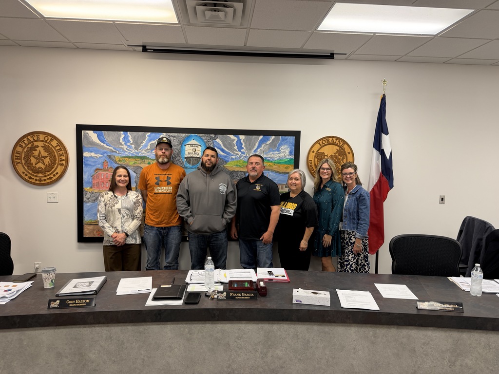 WTC President Dr. Laurie Sharp (left) and WTC Dual Credit and Course Sharing Director Molli Fleming (second from right) with the Loraine ISD Board of Trustees.