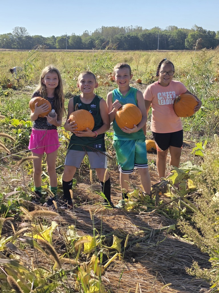Students at pumpkin patch
