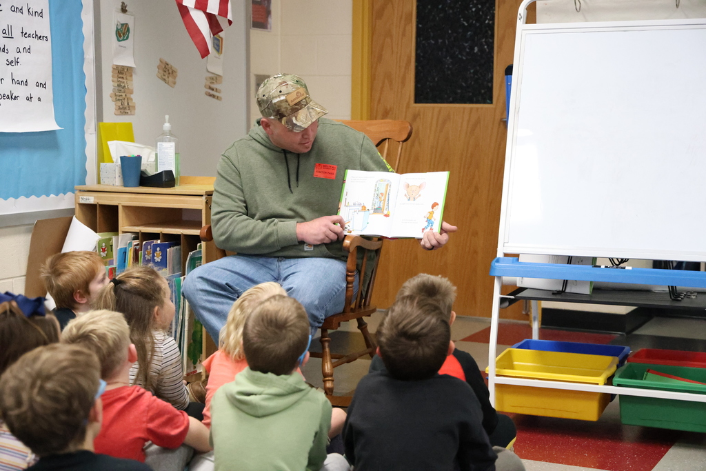 Willow's dad reading a story