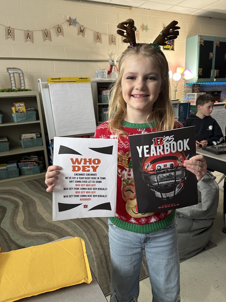 Kinsley holding up Cincinnati Bengals paperwork