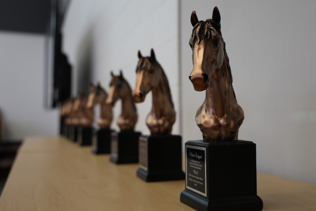 Horse statues