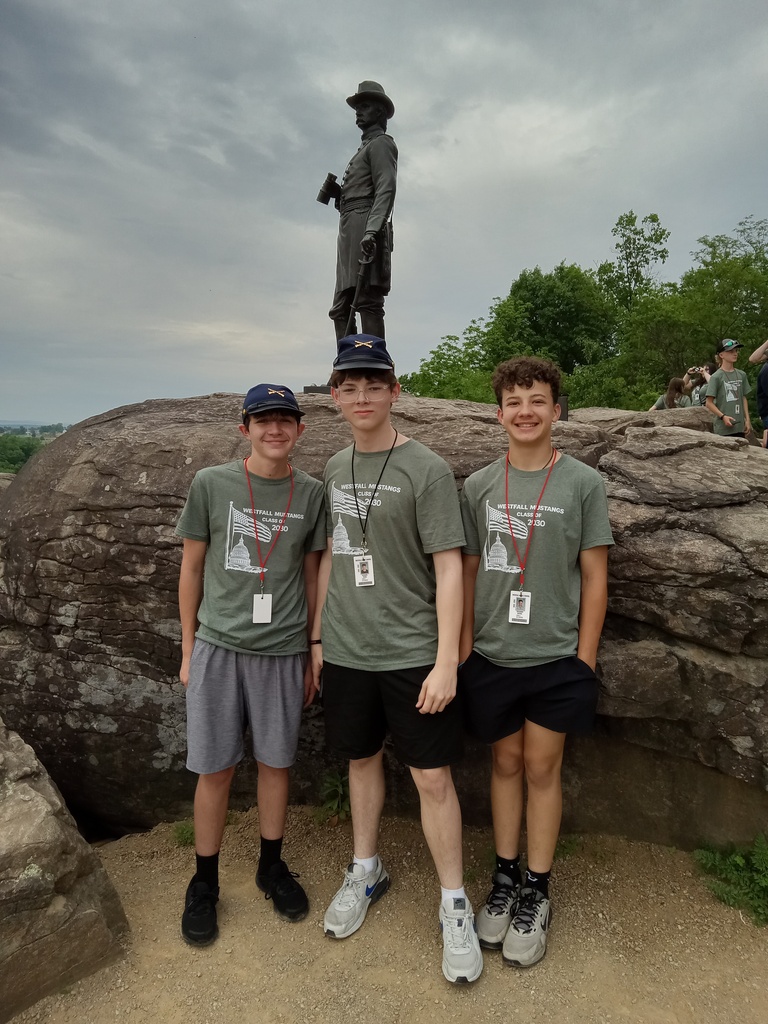 Students visiting Gettysburg National Military Park