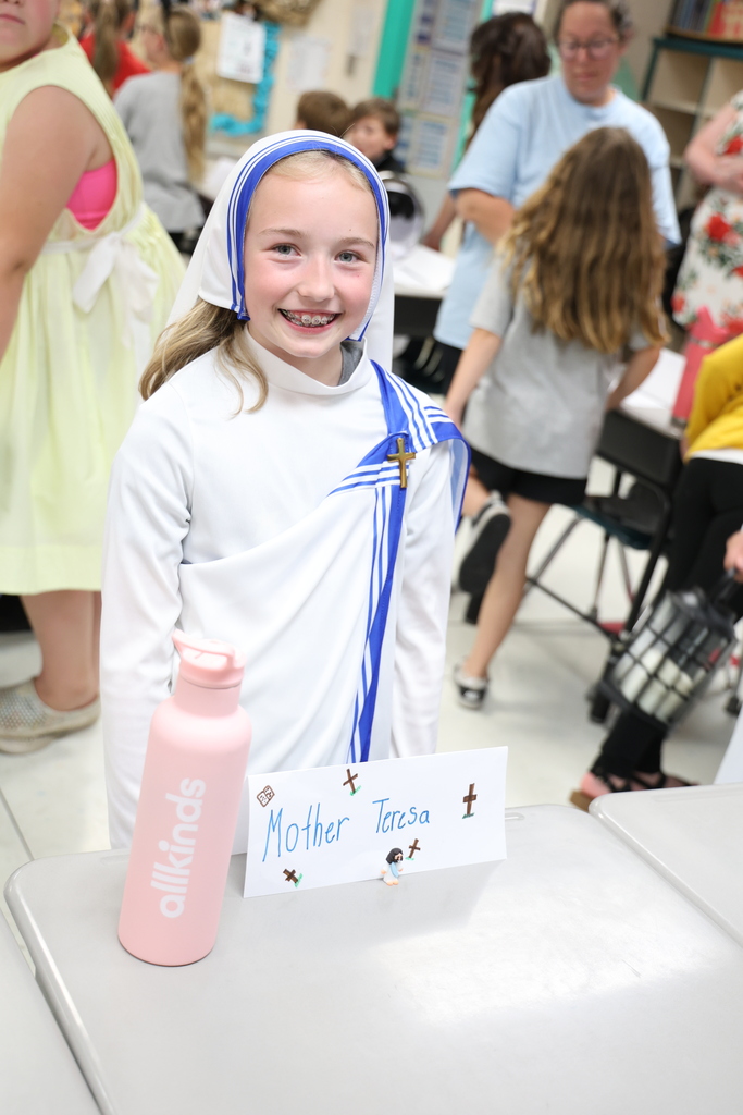 Student dressed as Mother Teresa