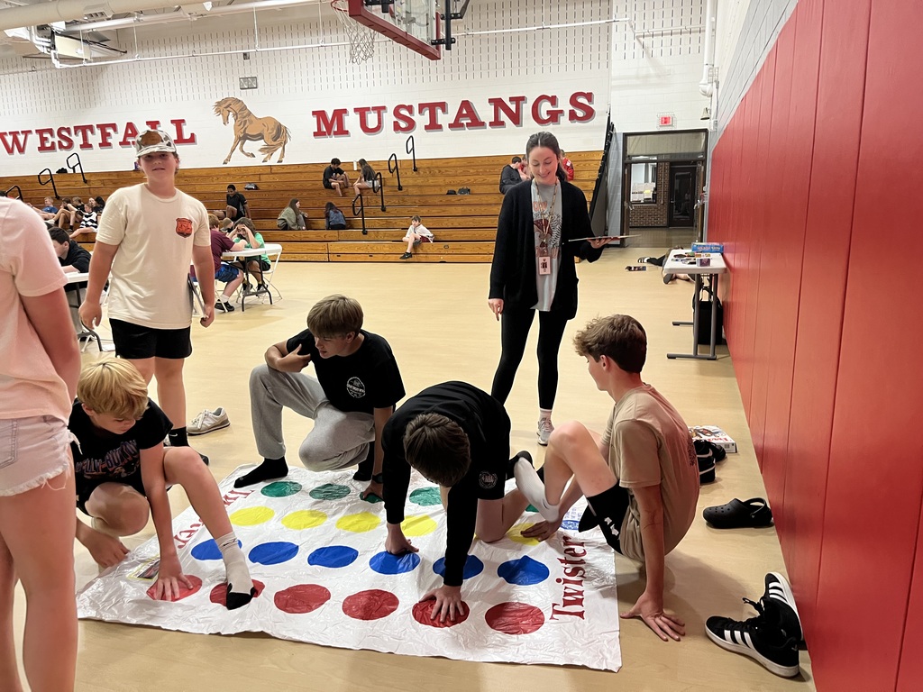 Kids playing Twister