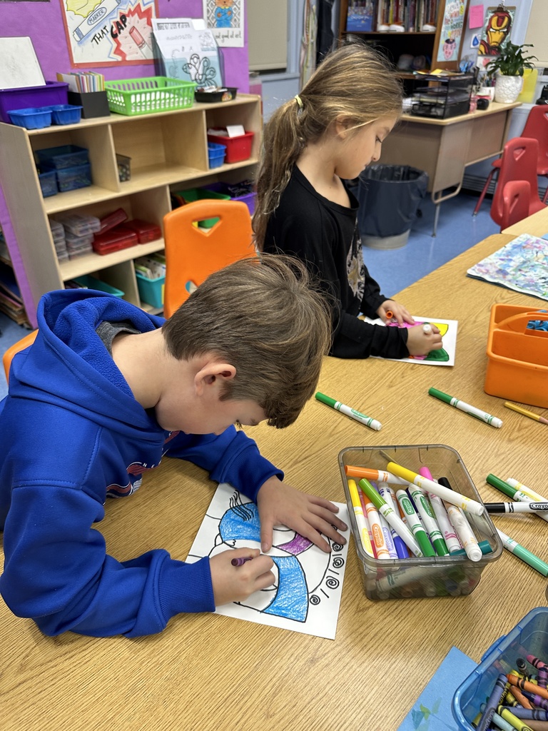 students working on their Cat and Bird art