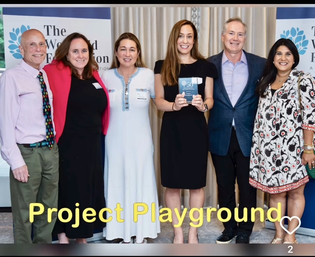 Group photo of Westfield Foundation and Project Playground reps