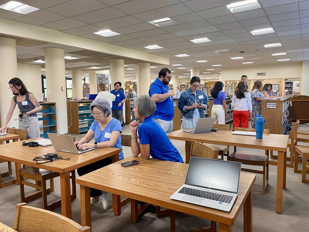 New Staff Institute working with Technology staff
