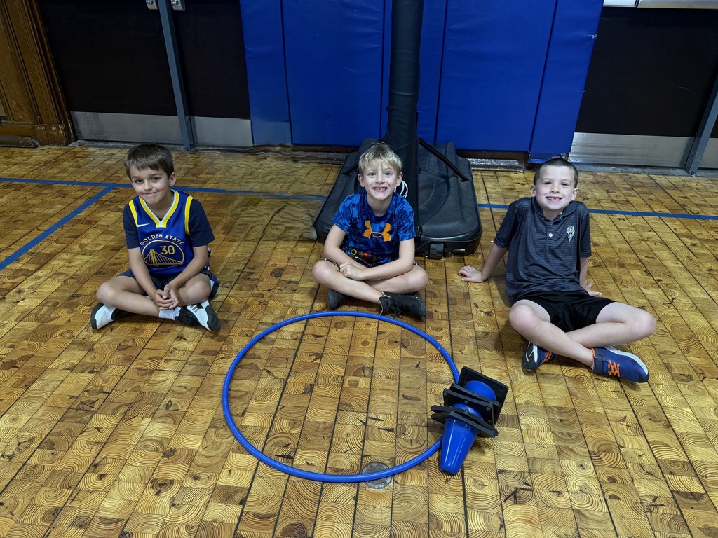 students in gym class