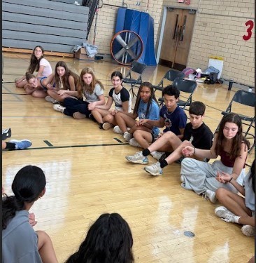 Peer Leaders engaging in pulse activity