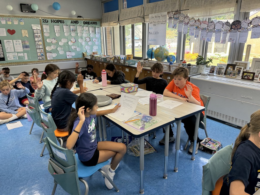 Safety patrol volunteers are taking the pledge.