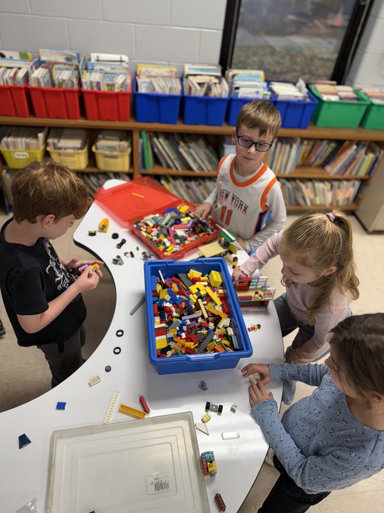 students playing legos at recess