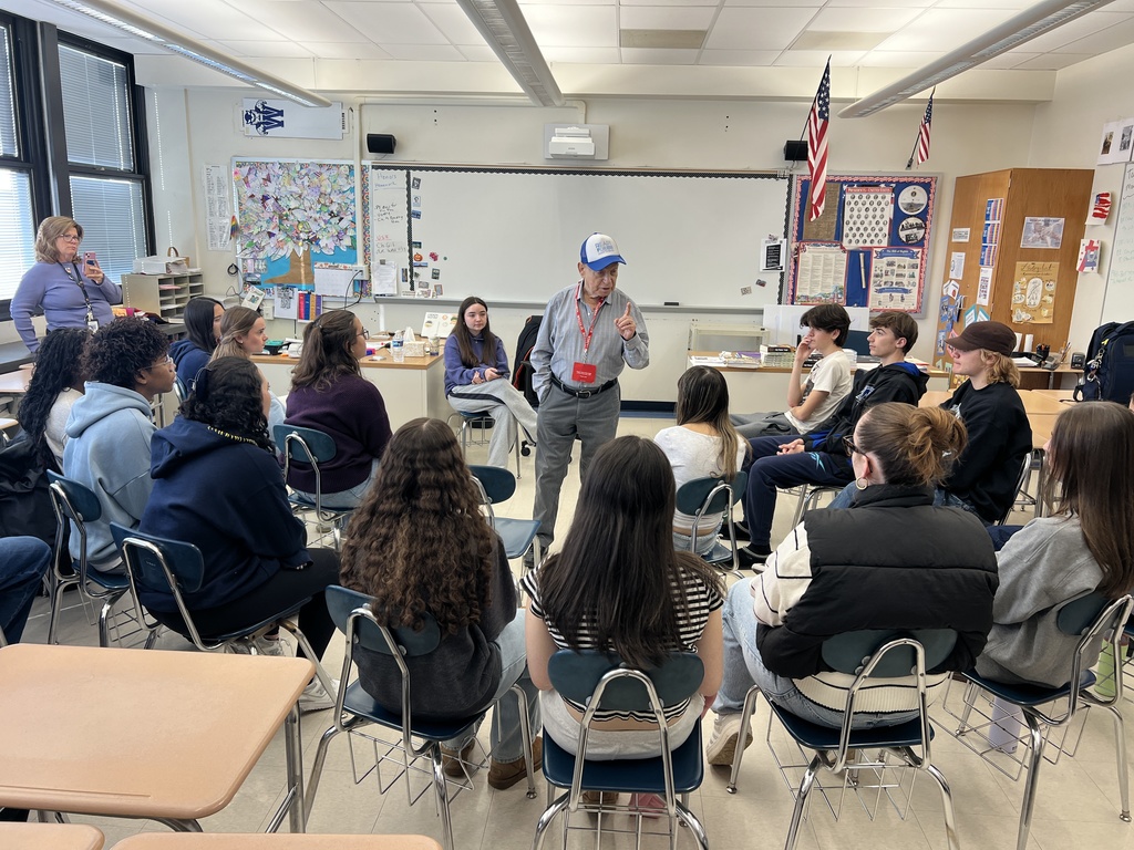 Holocaust Survivor speaks to students 