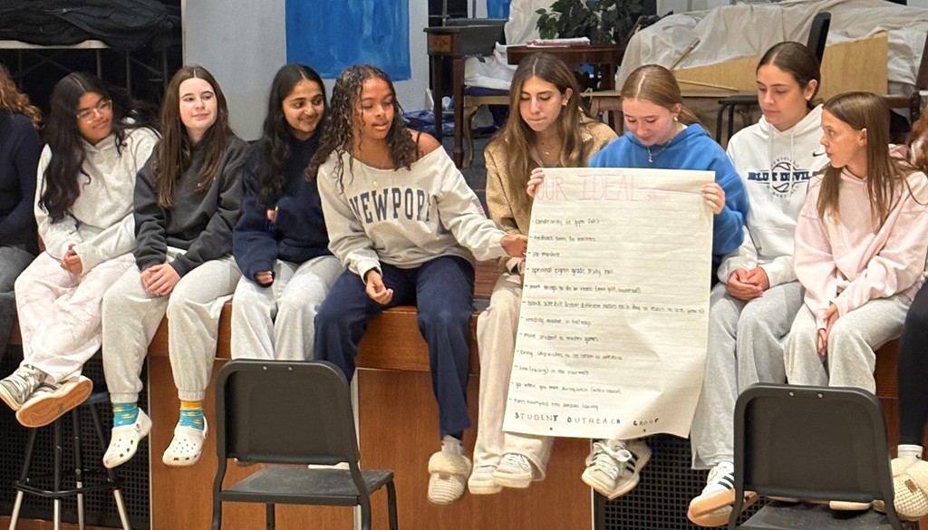 Peer leaders presenting their ideas