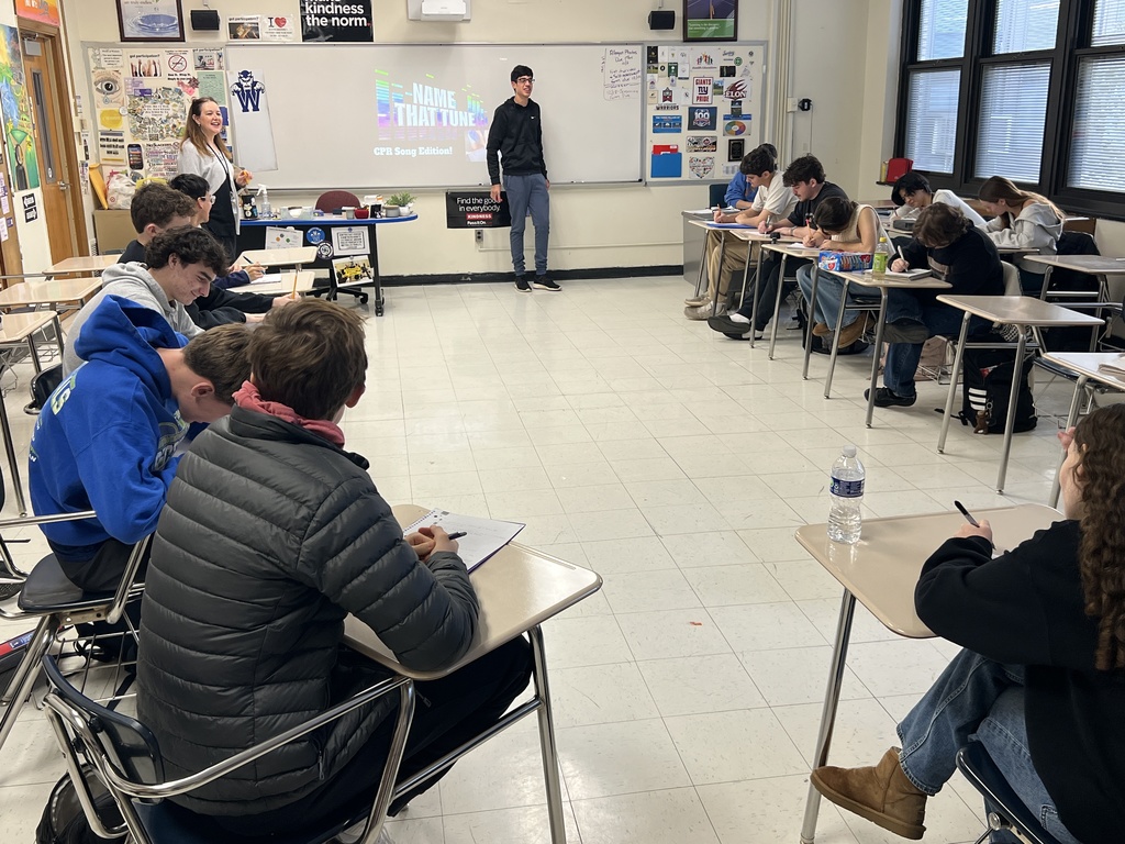 Students playing Name that Tune