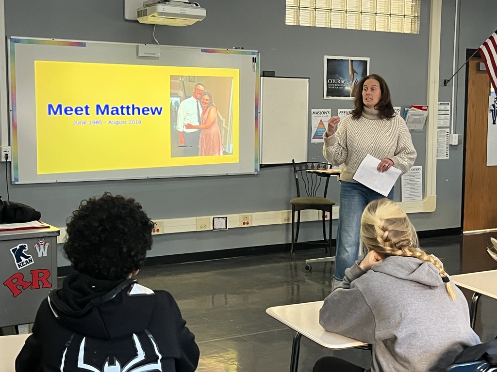 Kristen Speaks to students