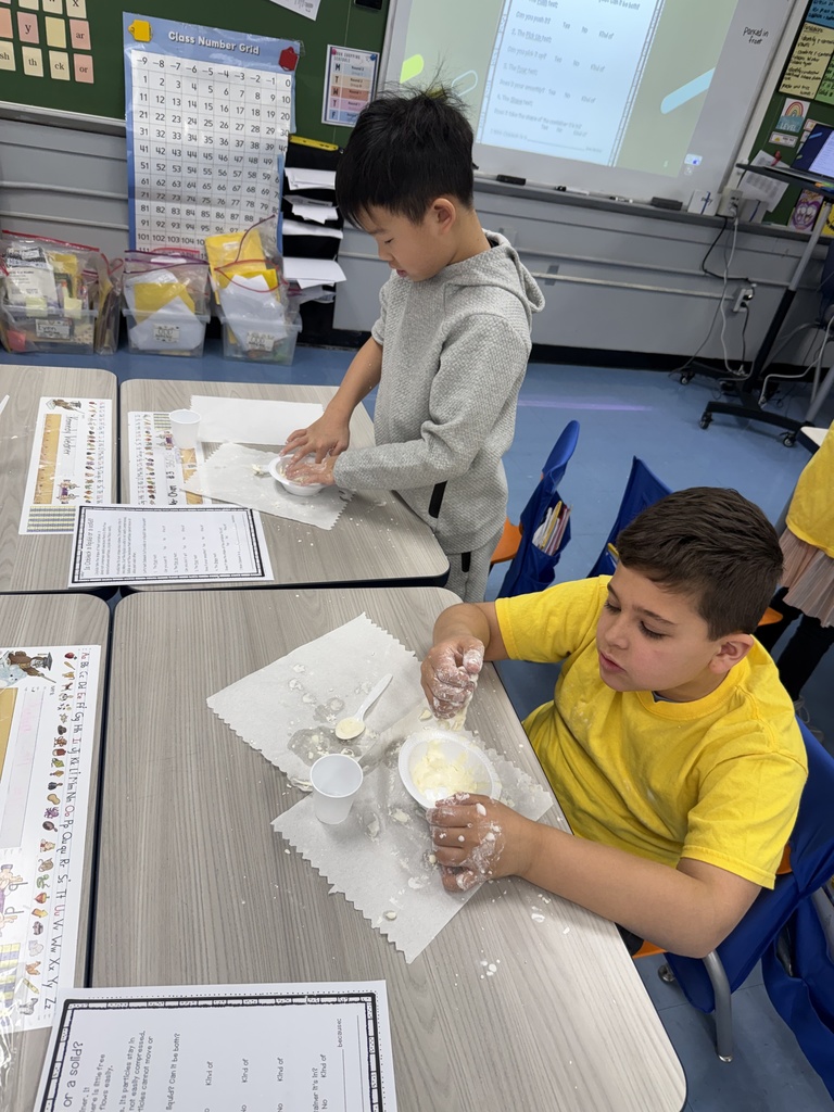 Students making Oobleck.