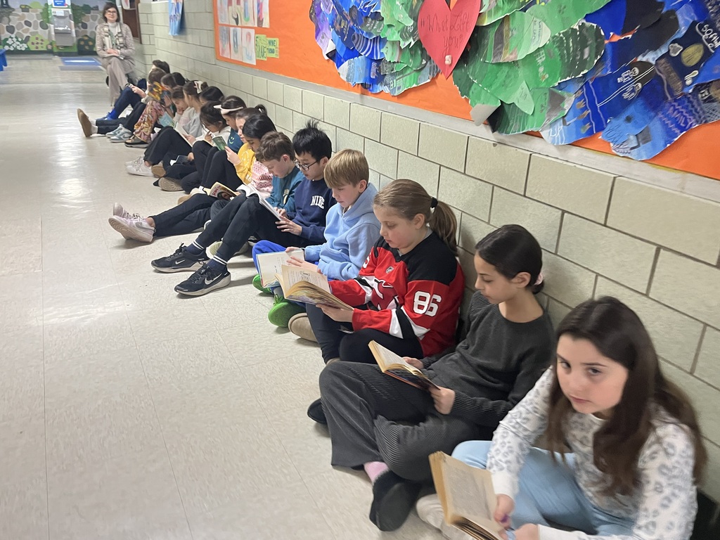 Students reading quietly.