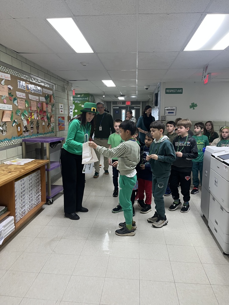 Students on the hunt for their Shamrock bag.