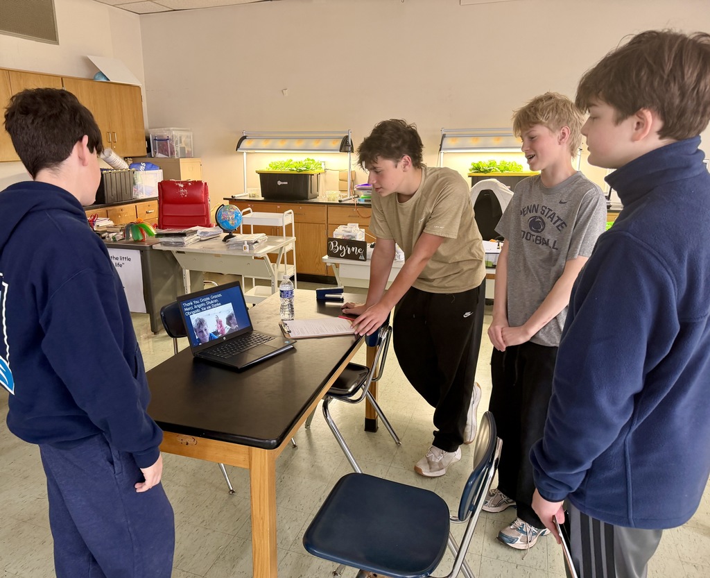 Our 8th grade Science students have been hard at work presenting their research in a science fair-style showcase! 🔬✨ Students explored fascinating space-related topics such as what sunsets look like on different planets, the possibility of ice beyond Earth, the effects of space on the human body, and the lifecycle of the Sun. It’s been incredible to see their curiosity, creativity, and confidence on display as they share their learning! 🚀🌌👏