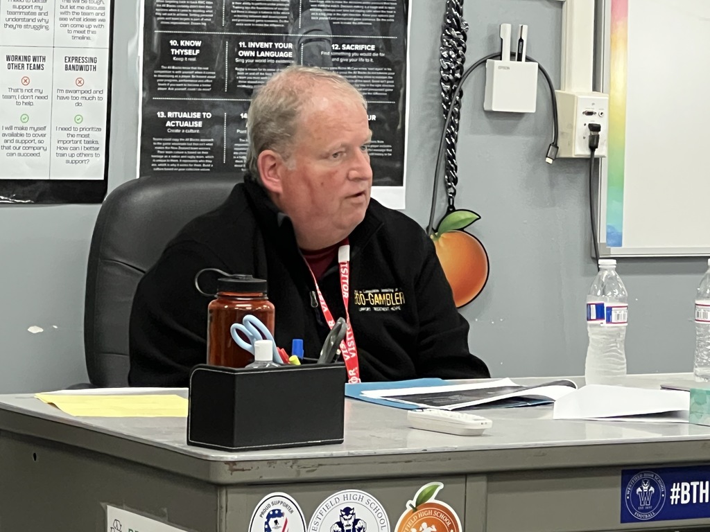 Joe Kane speaks to students