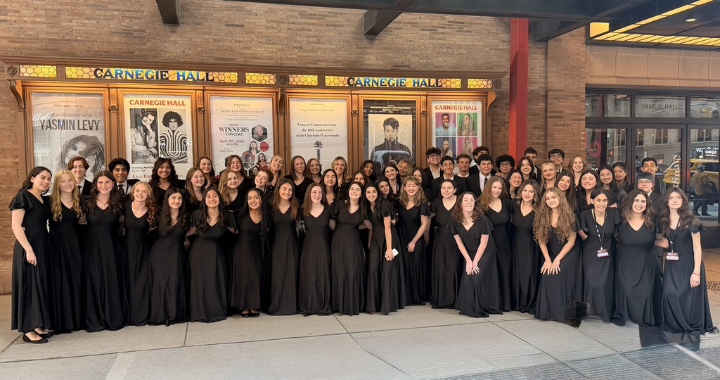 WHS Treble Chorus and Concert Choir in their performance attire for Carnegie Hall