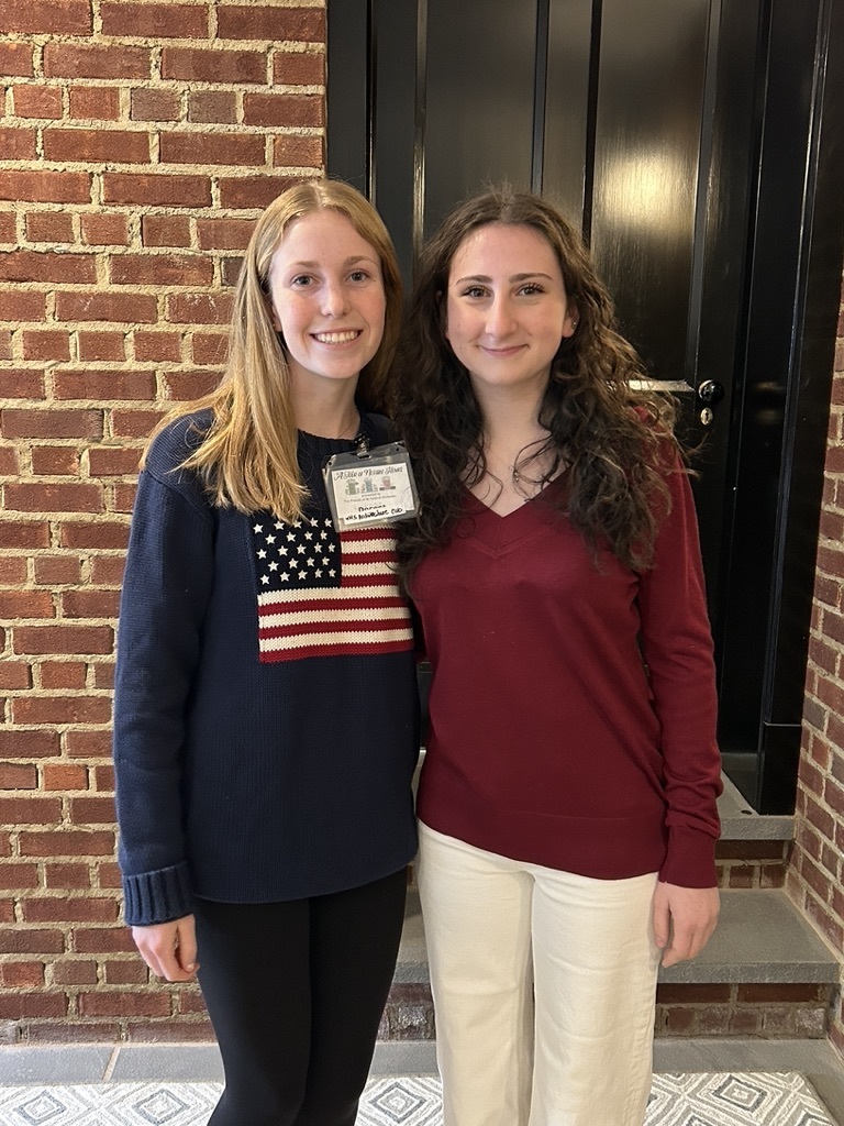 WHS student volunteers