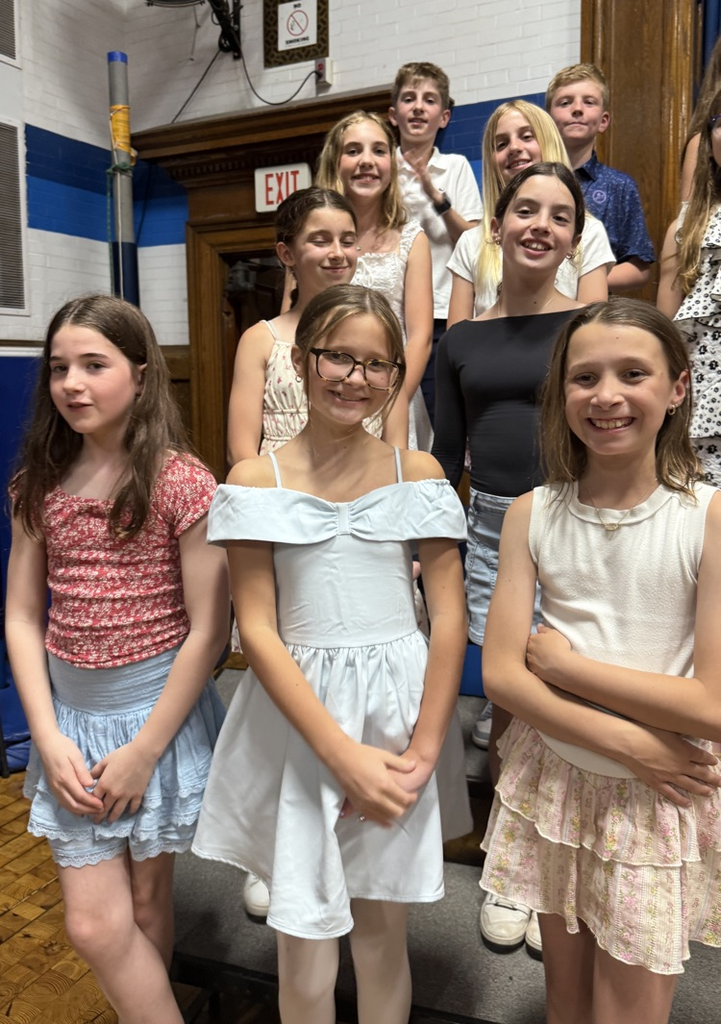 chorus students on risers