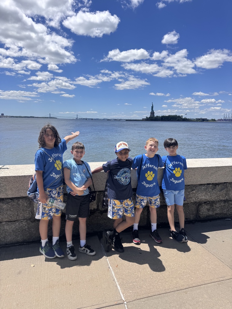 Students on Ellis Island.
