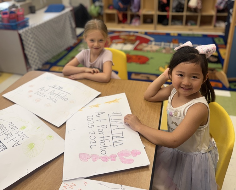 students organized their art portfolio