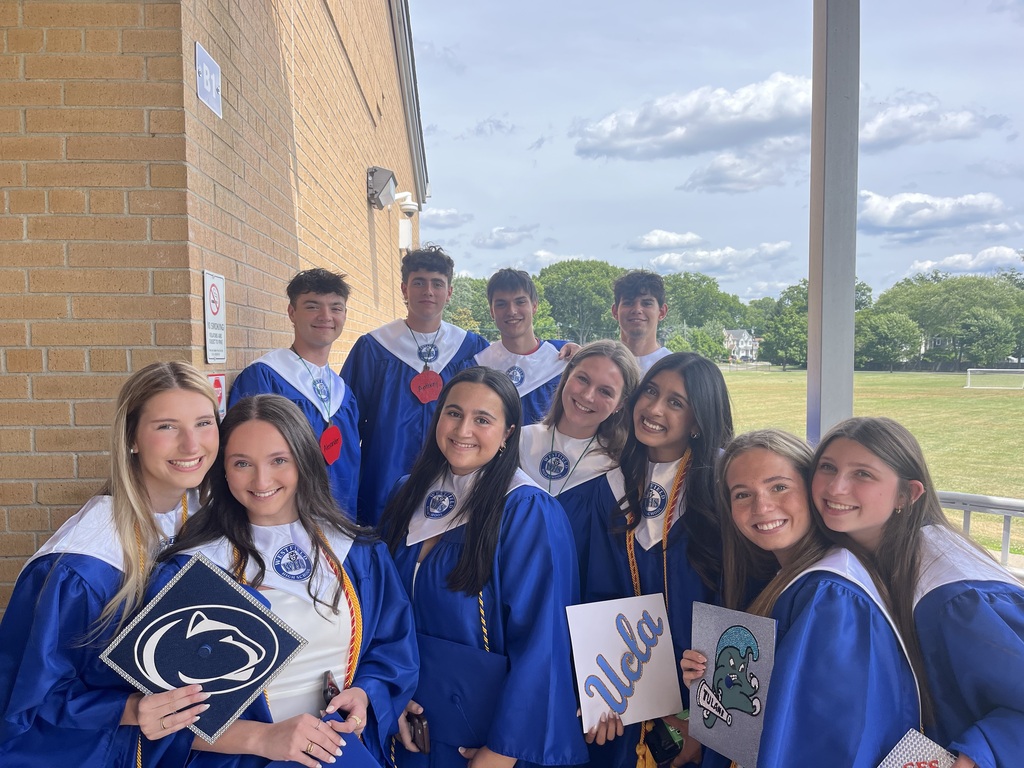 WHS Seniors getting ready to walk through for the clap out.