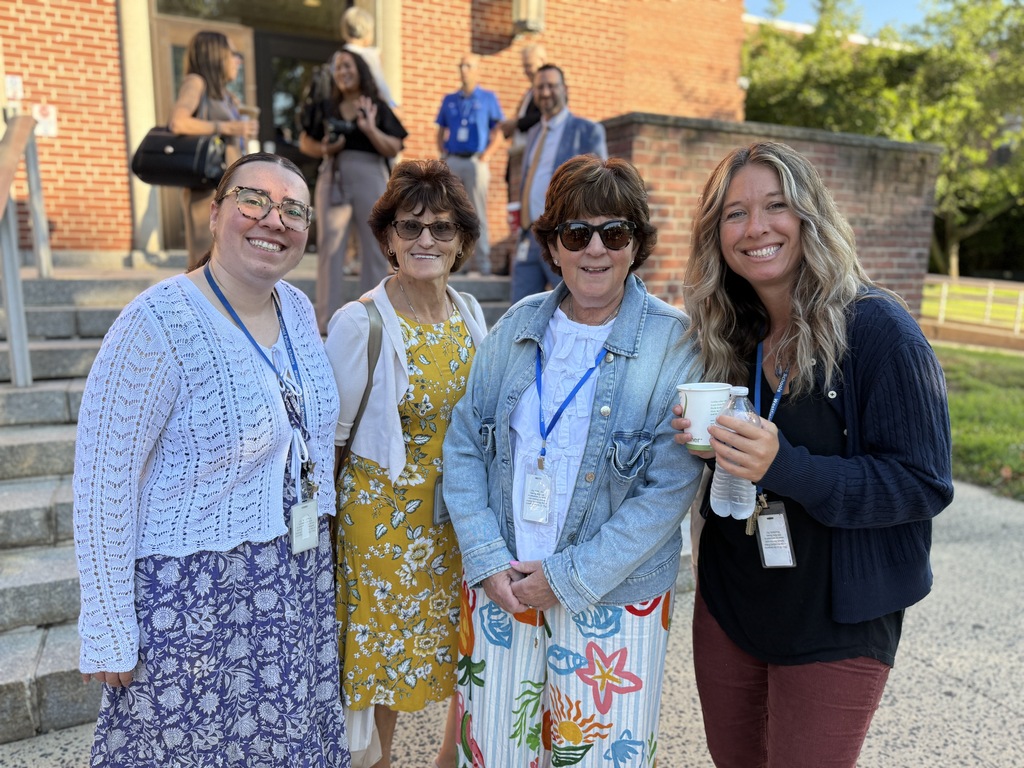 Group photo of teachers