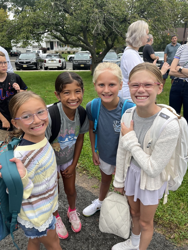 4th graders are excited to start their 1st day.