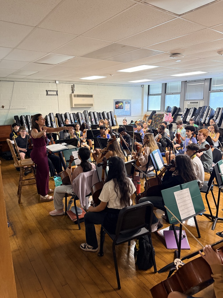 students with string instruments