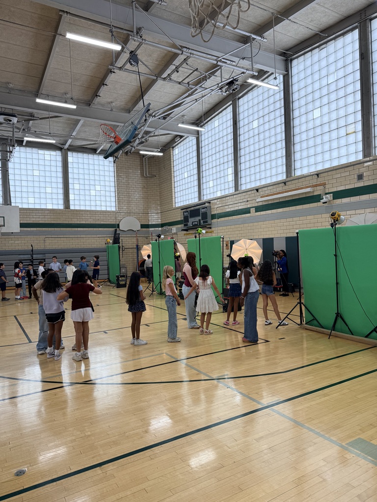 students lined up for pictures